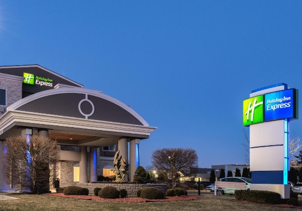 Holiday Inn Express Branford-New Haven by IHG image 1