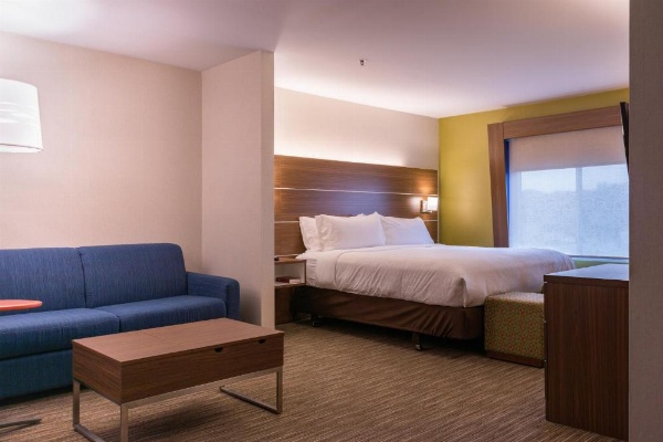 Holiday Inn Express Branford-New Haven by IHG image 11