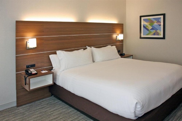 Holiday Inn Express Branford-New Haven by IHG image 19
