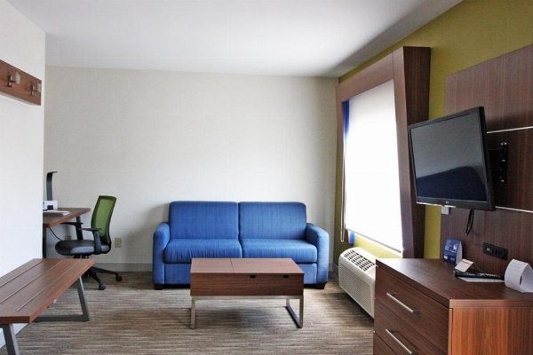 Holiday Inn Express Branford-New Haven by IHG image 43