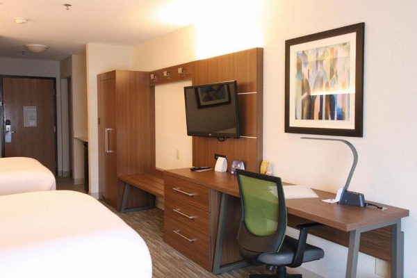 Holiday Inn Express Branford-New Haven by IHG image 45